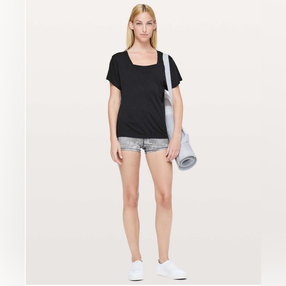 Lululemon Jericho V *Light - Black - Picture 2 of 5